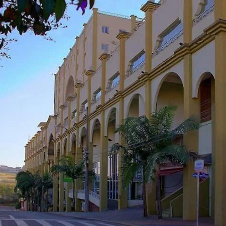 Saint James Palace Hotel Ленсойс Паулиста Екстериор снимка