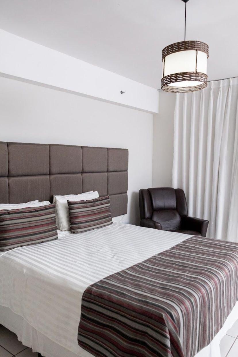 Saint James Palace Hotel Ленсойс Паулиста Екстериор снимка
